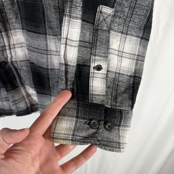 Woolrich Flannel Shirt Men's Large Black White Plaid Long Sleeve Pockets Collar - Picture 7 of 13